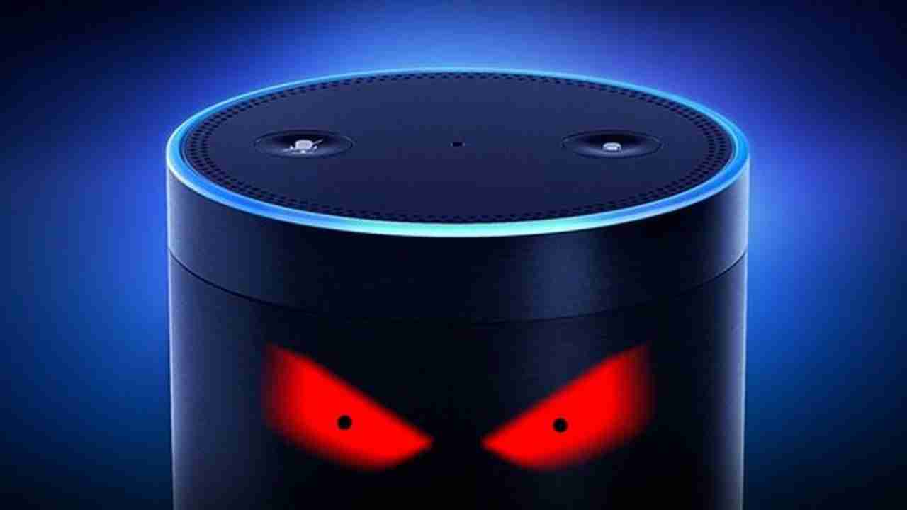 Riproduttore vocale di Alexa con due occhi malefici