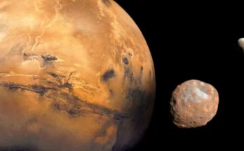 Phobos in orbita su Marte