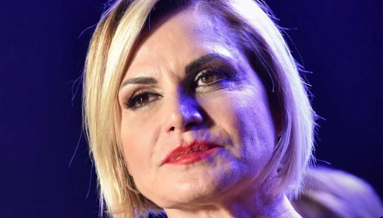 Simona Ventura condivide con i fan il dolore