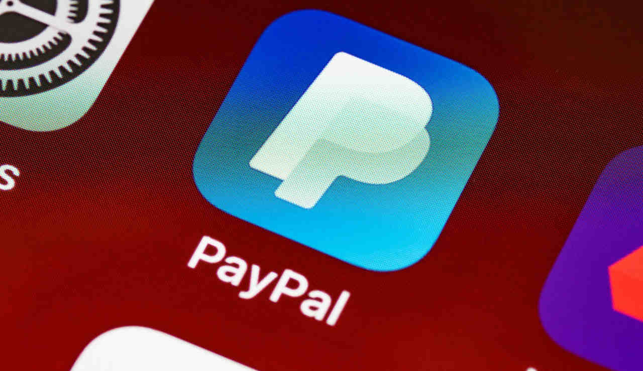 PayPal-app-smartphone
