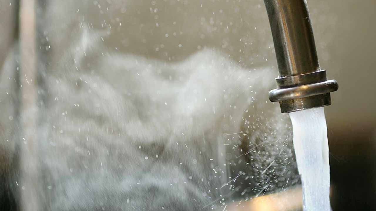 Acqua calda in tutta casa con due spicci …