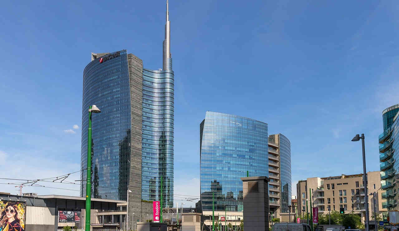 Torre-unicredi-milano-banca