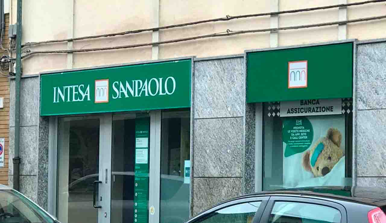 Intesa Sanpaolo, the ATM killer has arrived: goodbye withdrawals