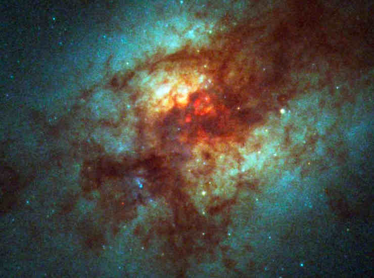 arp220-galassie-esplosione-cielo-spazio