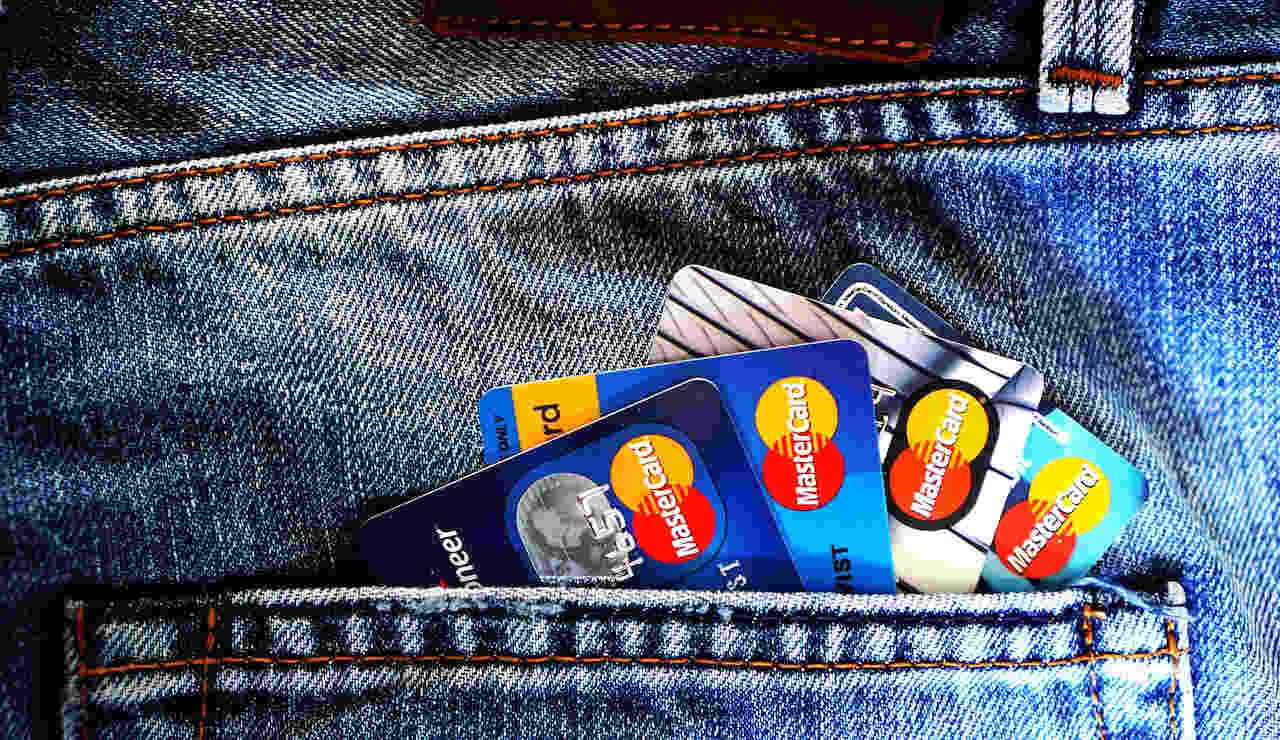 bancomat-carte-di-credito-pagamenti-elettronici