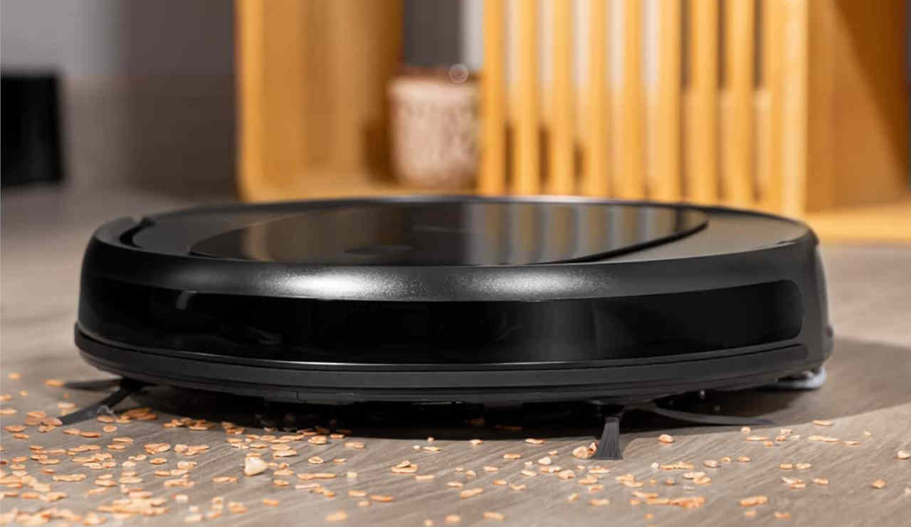 robot-cecotec-aspirapolvere-pavimenti-lava