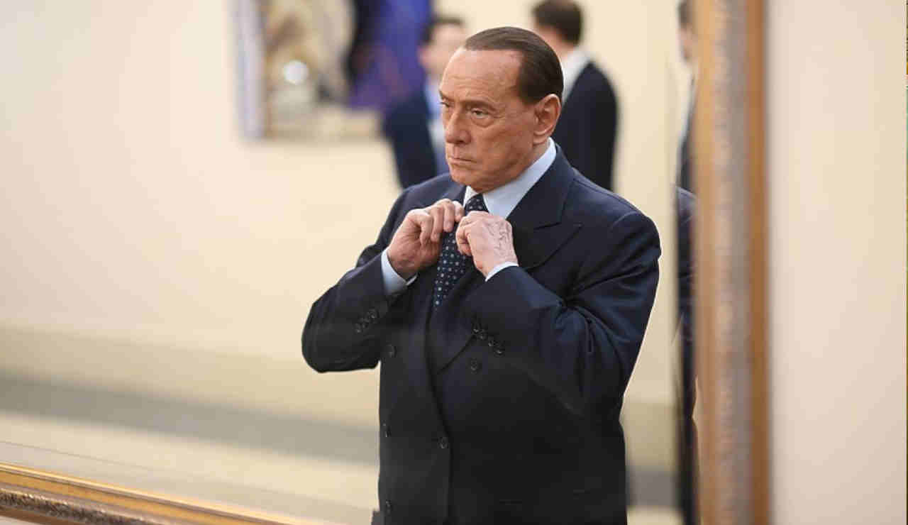 silvio-berlusconi-flickr-cravatta-malta