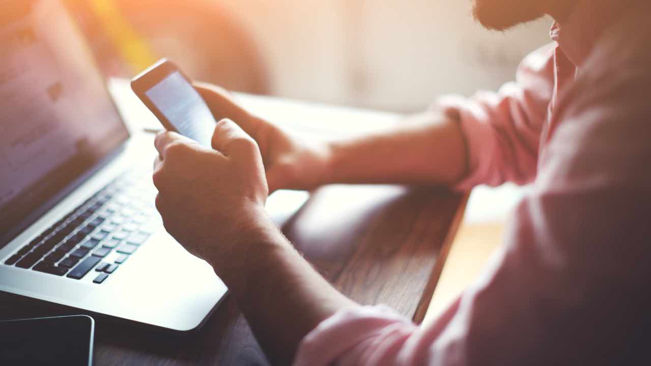 Abbonamenti attivi sullo smartphone - passionetecnologica.it