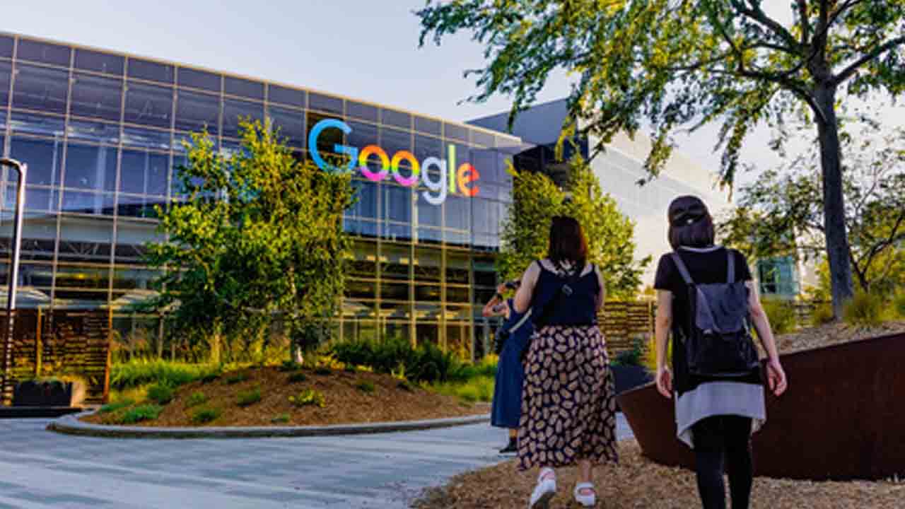 Google, sta bloccando milioni di utenti: perché succede e come puoi fare se ti capita 