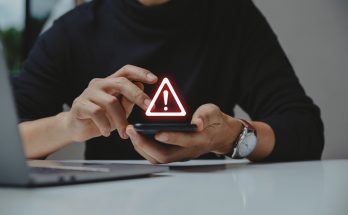 Phishing, come riconoscere la nuova truffa dell’SMS di Poste Mobile